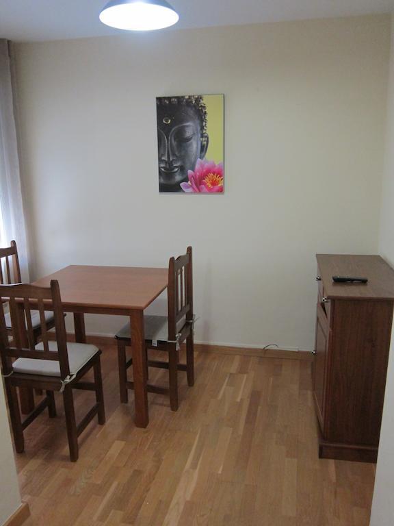 Apartamentos Valencia Bilik gambar
